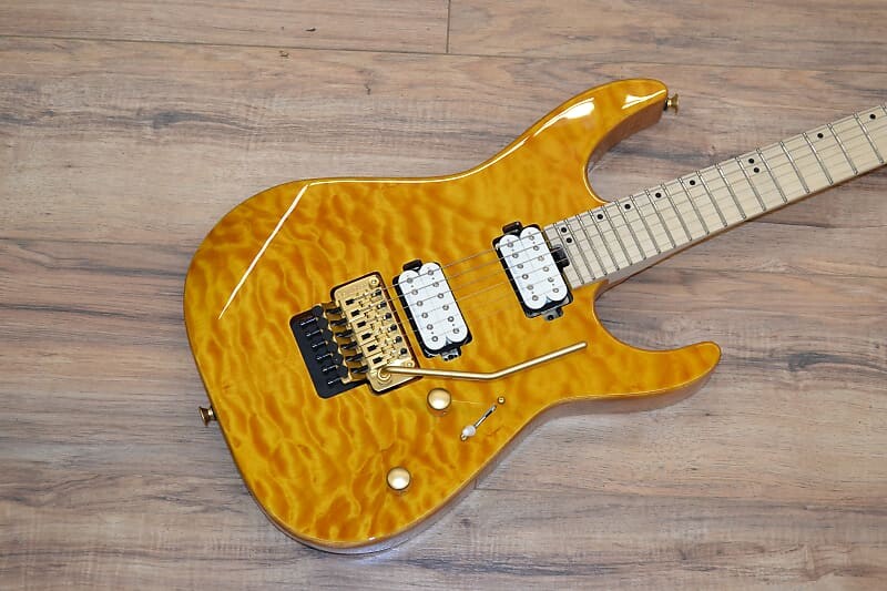Электрогитара Charvel PRO-MOD DK24 HH FR M MAHOGANY WITH QUILT MAPLE 2022 - Trans Amber Quilted Maple
Электрогитара Charvel PRO-MOD DK24 HH FR M MAHOGANY WITH QUILT MAPLE 2022 - Trans Amber Quilted Maple