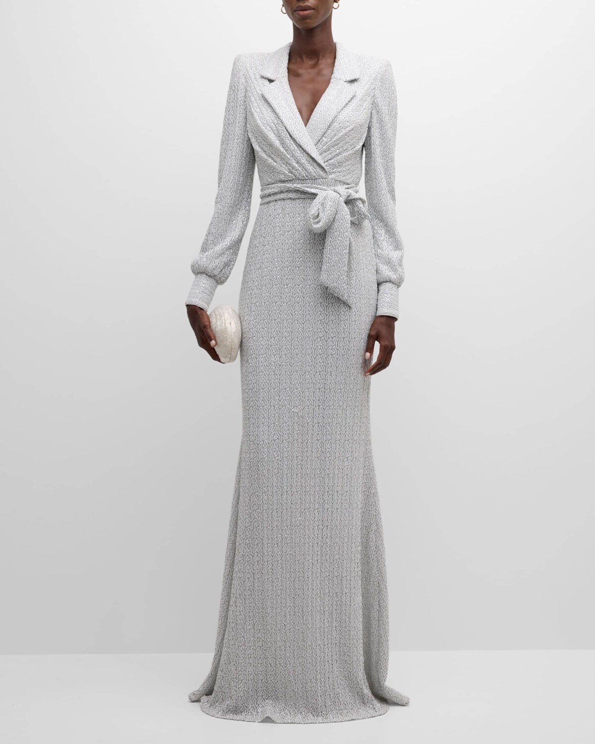Платье-колонна с пайетками и завязками на талии Badgley Mischka Collection, цвет White
Платье-колонна с пайетками и завязками на талии Badgley Mischka Collection, цвет White