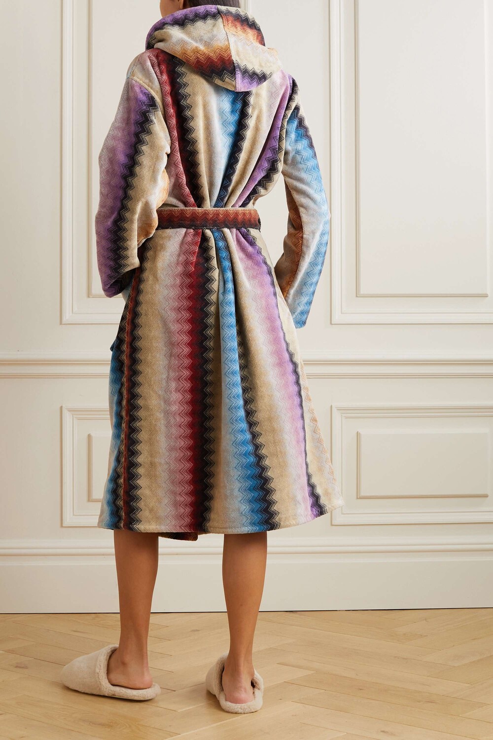 MISSONI HOME хлопково-махровый жаккардовый халат в полоску с капюшоном и поясом Byron, бежевый
MISSONI HOME хлопково-махровый жаккардовый халат в полоску с капюшоном и поясом Byron, бежевый