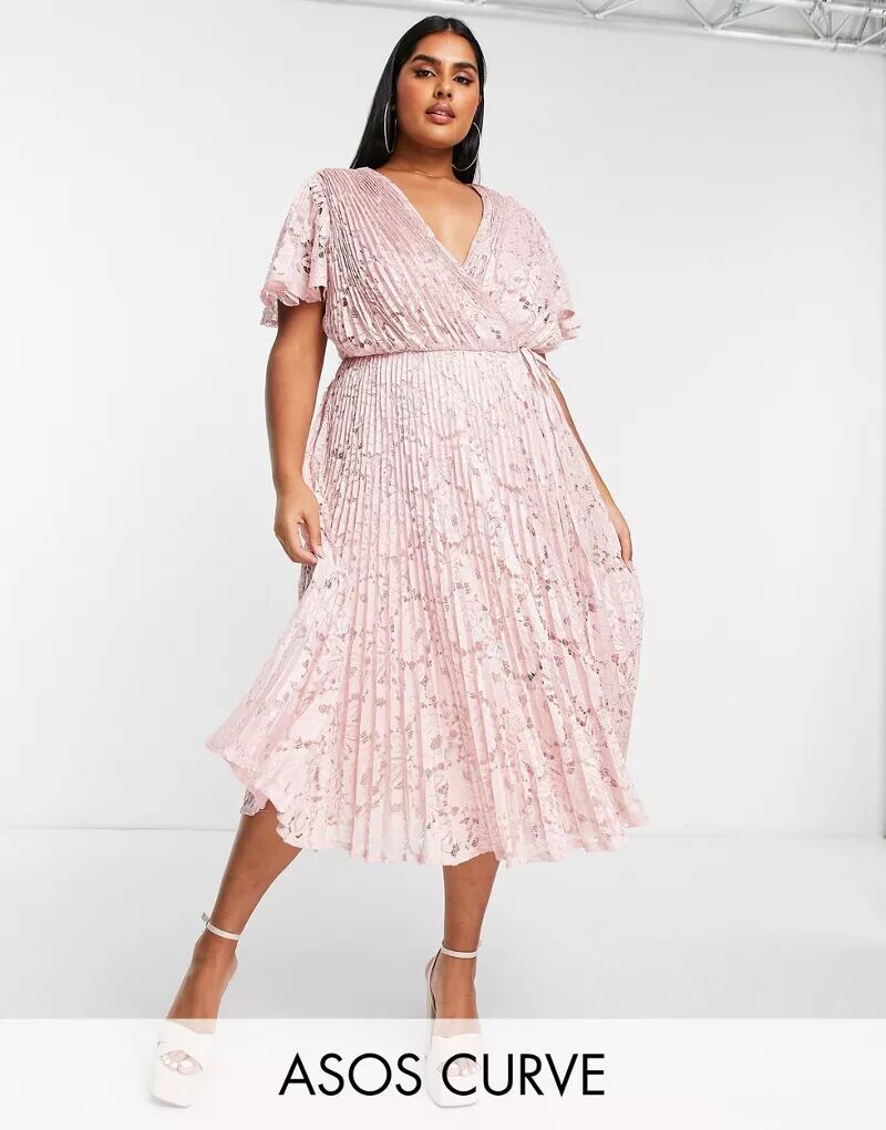 Эксклюзивное розовое кружевное платье миди со складками и завязками ASOS DESIGN Curve
Эксклюзивное розовое кружевное платье миди со складками и завязками ASOS DESIGN Curve