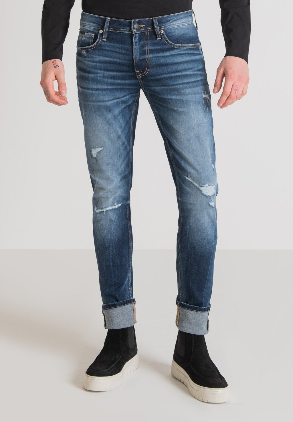 Джинсы приталенного кроя PAUL SUPER IN STRETCH With MEDIUM WASH Antony Morato, цвет blue denim
Джинсы приталенного кроя PAUL SUPER IN STRETCH With MEDIUM WASH Antony Morato, цвет blue denim