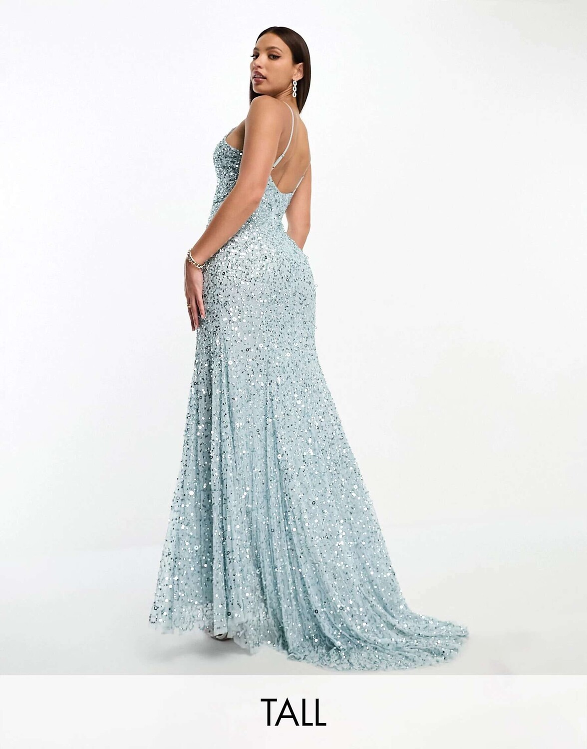 Платье макси на бретельках и шлейфом Beauut Tall Bridesmaid, украшенное по всей длине, ледяно-голубого цвета, Синий
Платье макси на бретельках и шлейфом Beauut Tall Bridesmaid, украшенное по всей длине, ледяно-голубого цвета, Синий