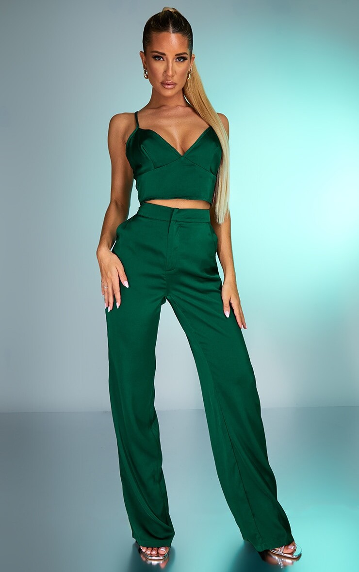 PrettyLittleThing Атласные широкие брюки с высокой талией лесно-зеленого цвета, Зеленый
PrettyLittleThing Атласные широкие брюки с высокой талией лесно-зеленого цвета, Зеленый