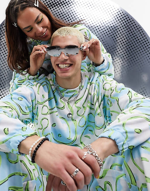 Сине-белый свитшот унисекс с принтом «смайлик» по всей поверхности ASOS DESIGN Smiley Collab
Сине-белый свитшот унисекс с принтом «смайлик» по всей поверхности ASOS DESIGN Smiley Collab