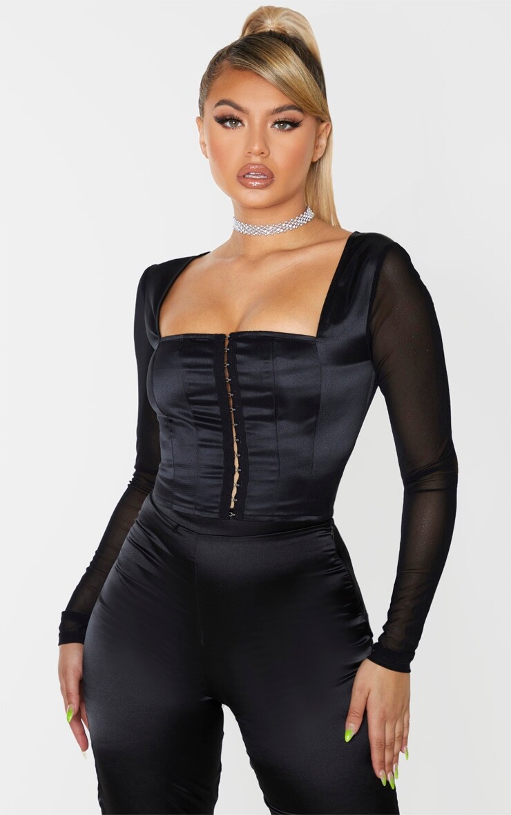 PrettyLittleThing Черный атласный укороченный топ с прозрачными рукавами и крючками
PrettyLittleThing Черный атласный укороченный топ с прозрачными рукавами и крючками