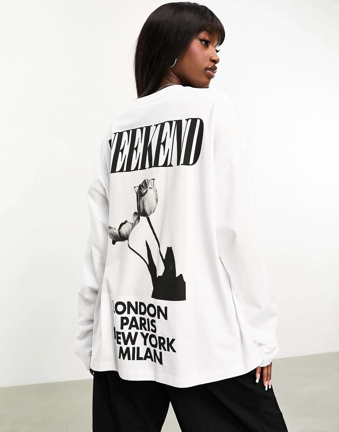 Футболка с длинными рукавами и фотографическим принтом роз ASOS Weekend Collective
Футболка с длинными рукавами и фотографическим принтом роз ASOS Weekend Collective