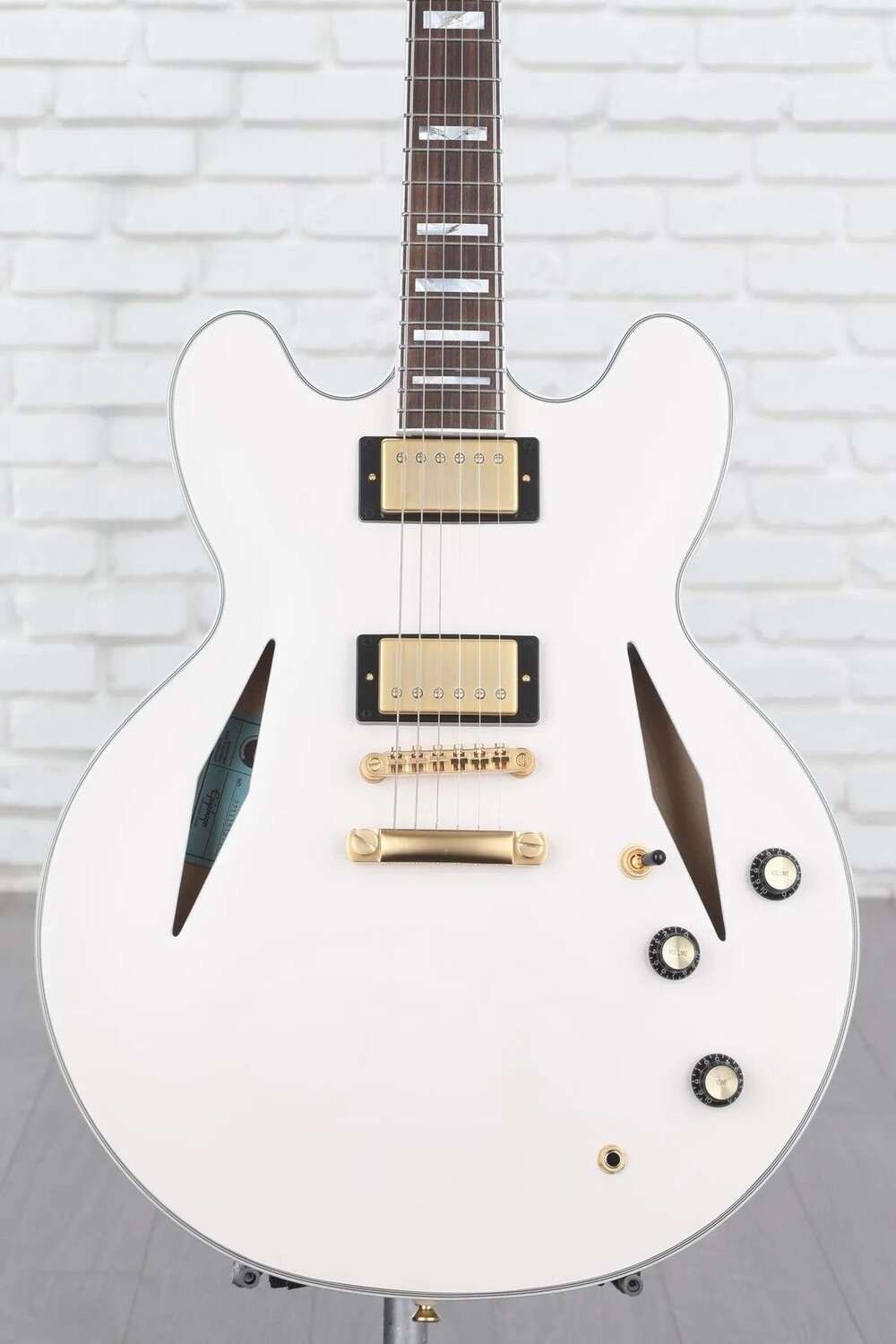 Полуполая электрогитара Epiphone Emily Wolfe "White Wolfe" Sheraton - Aged Bone White
Полуполая электрогитара Epiphone Emily Wolfe "White Wolfe" Sheraton - Aged Bone White