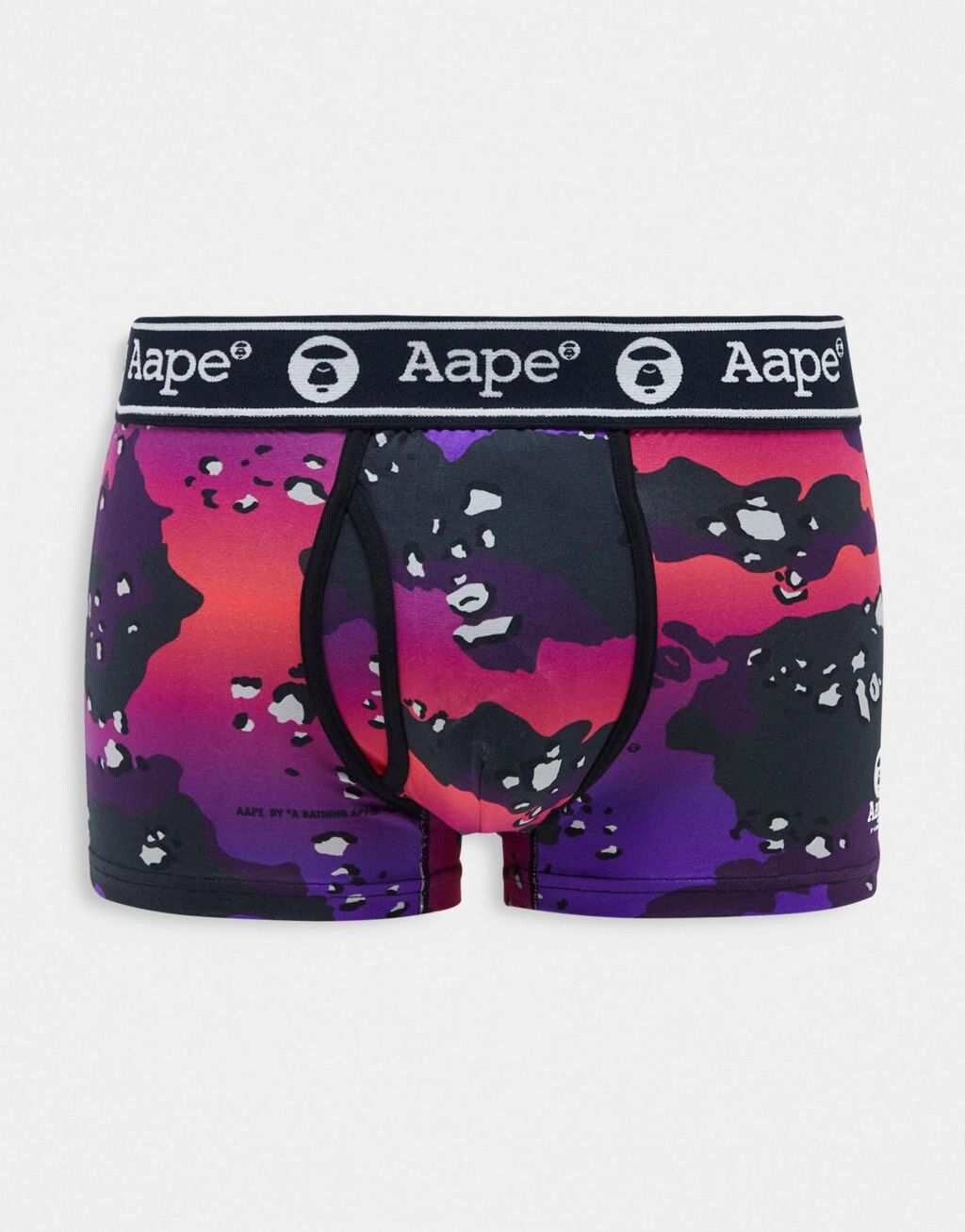 Фиолетовые боксеры Aape by A Bathing Ape с камуфляжным принтом и поясом с логотипом
Фиолетовые боксеры Aape by A Bathing Ape с камуфляжным принтом и поясом с логотипом