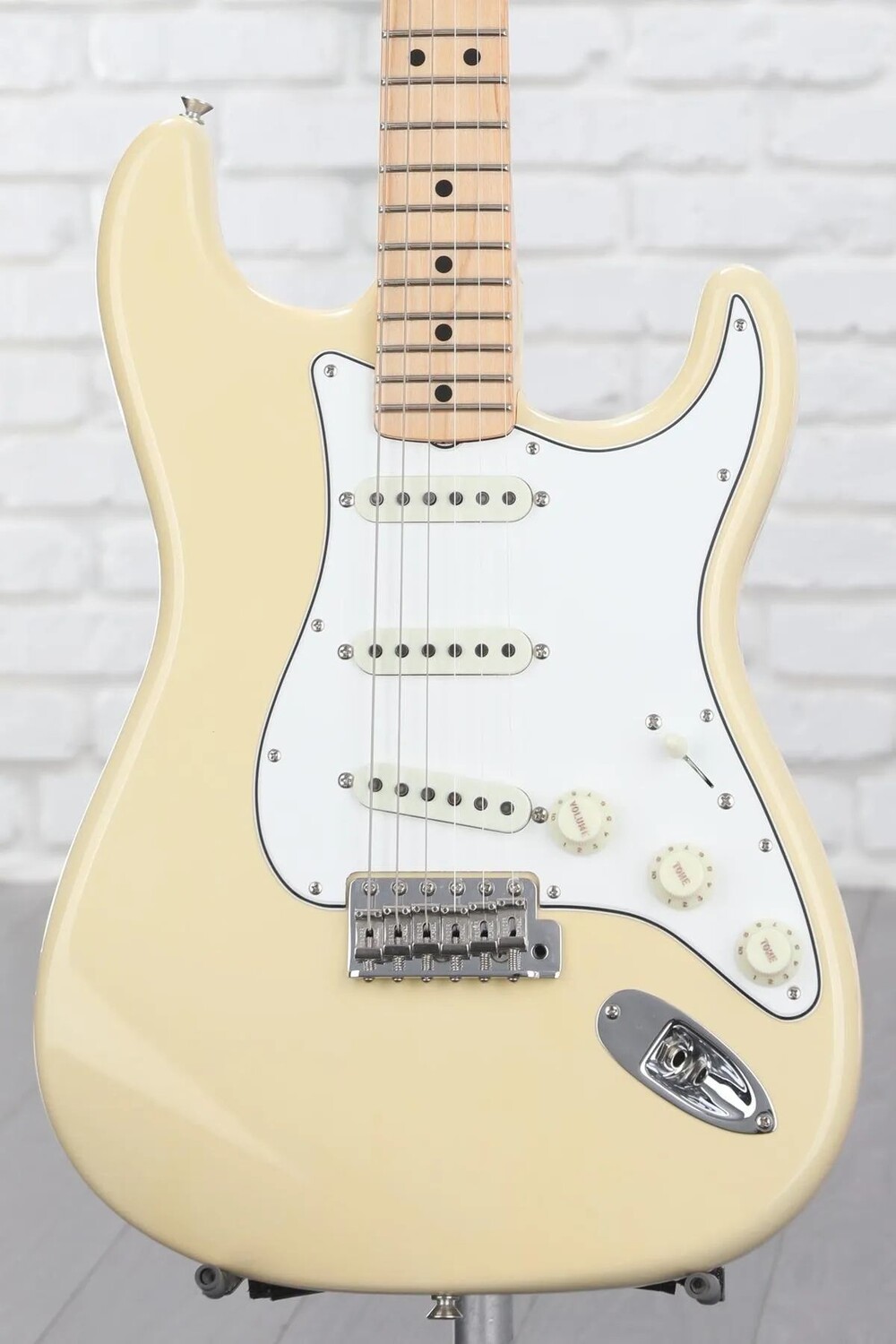 Новая электрогитара Fender Custom Shop '68 Stratocaster Dlx Closet Classic Maple - состаренная винтажная белая
Новая электрогитара Fender Custom Shop '68 Stratocaster Dlx Closet Classic Maple - состаренная винтажная белая