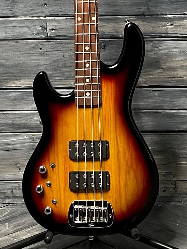 Басс гитара G&L Left Handed L-2000 Tribute 4 String Electric Bass- 3-Tone Sunburst
Басс гитара G&L Left Handed L-2000 Tribute 4 String Electric Bass- 3-Tone Sunburst