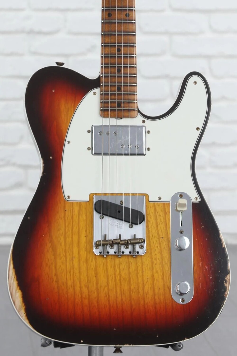 Новая электрогитара Fender Custom Shop, ограниченная серия Red Hot Cunife Telecaster Custom Heavy Relic, электрогитара шоколадного цвета, 3 цвета Sunburst
Новая электрогитара Fender Custom Shop, ограниченная серия Red Hot Cunife Telecaster Custom Heavy Relic, электрогитара шоколадного цвета, 3 цвета Sunburst