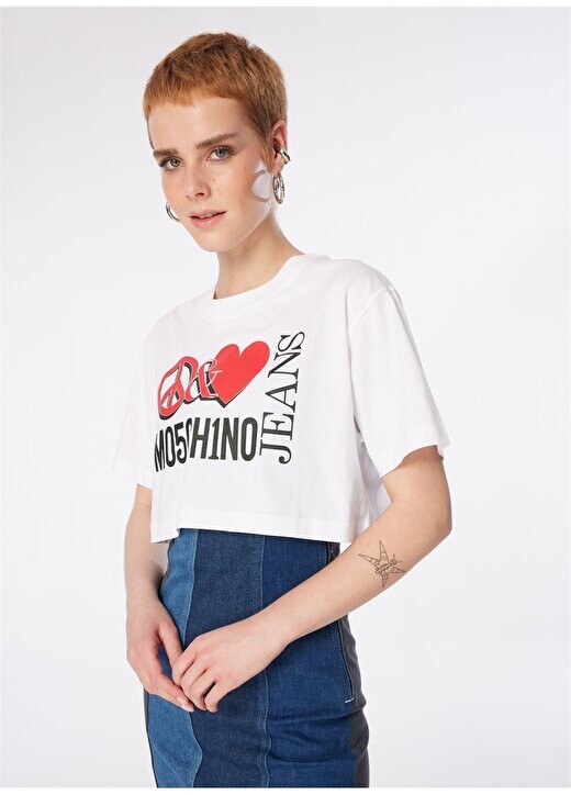 Белая женская футболка с круглым вырезом и принтом 241K1J0703 Moschino Jeans, белый
Белая женская футболка с круглым вырезом и принтом 241K1J0703 Moschino Jeans, белый
