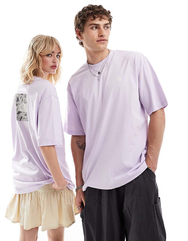 The North Face – Geolines Redbox – Сиреневая футболка оверсайз с принтом на спине – только на ASOS
The North Face – Geolines Redbox – Сиреневая футболка оверсайз с принтом на спине – только на ASOS