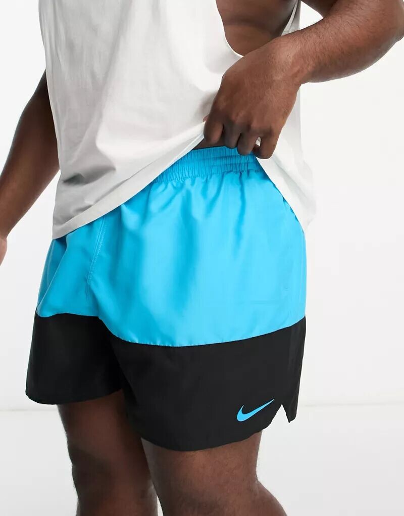 Сине-черные шорты для плавания с цветными блоками Nike swim Plus, внутренний шов 5 дюймов
Сине-черные шорты для плавания с цветными блоками Nike swim Plus, внутренний шов 5 дюймов