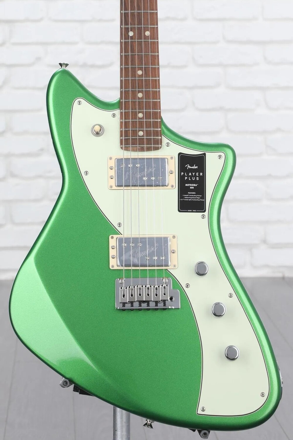 Электрогитара Fender Player Plus Meteora HH — Cosmic Jade с накладкой из ферро Pau
Электрогитара Fender Player Plus Meteora HH — Cosmic Jade с накладкой из ферро Pau