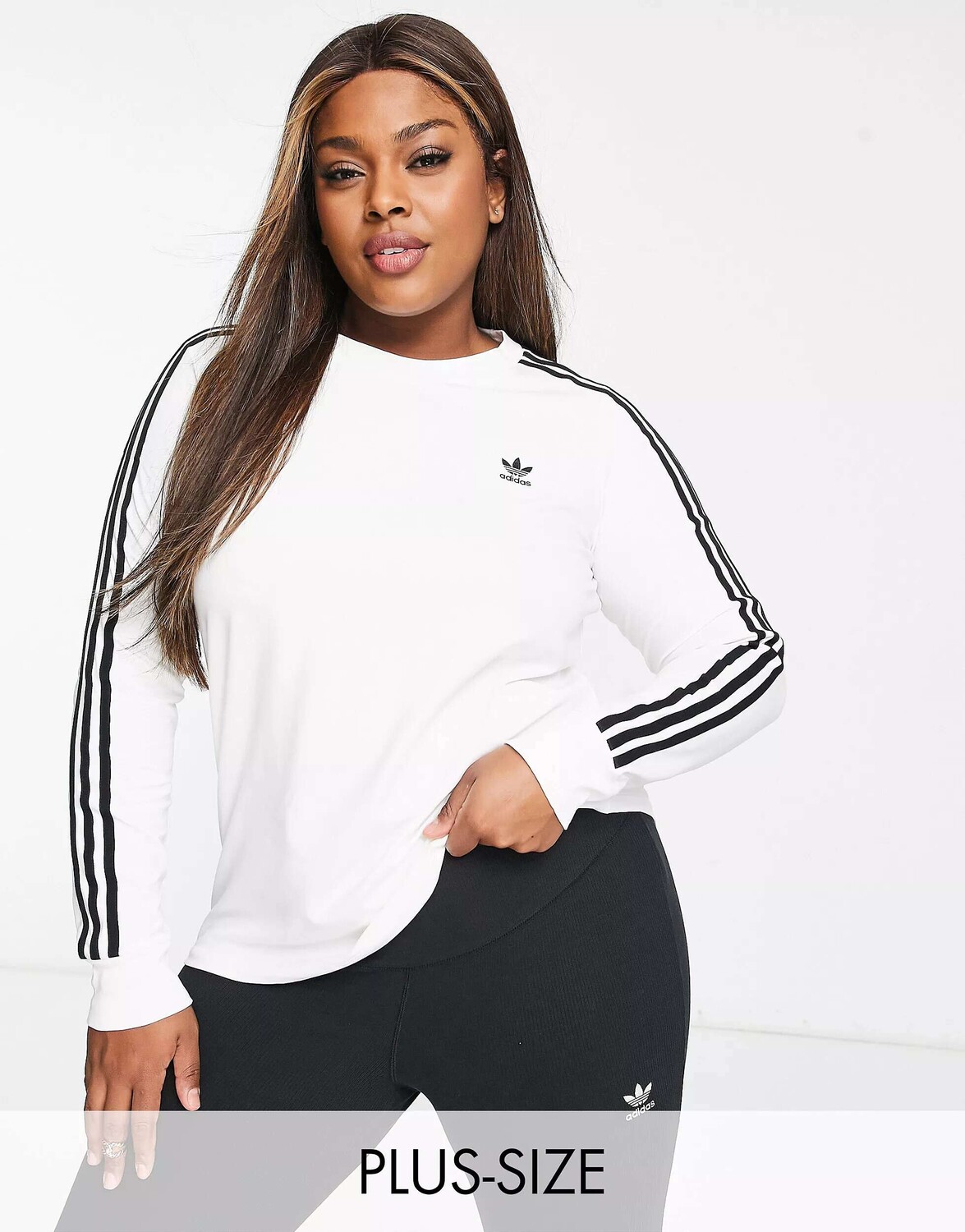 Белая футболка с длинными рукавами и тремя полосками adidas Originals Plus, Белый
Белая футболка с длинными рукавами и тремя полосками adidas Originals Plus, Белый