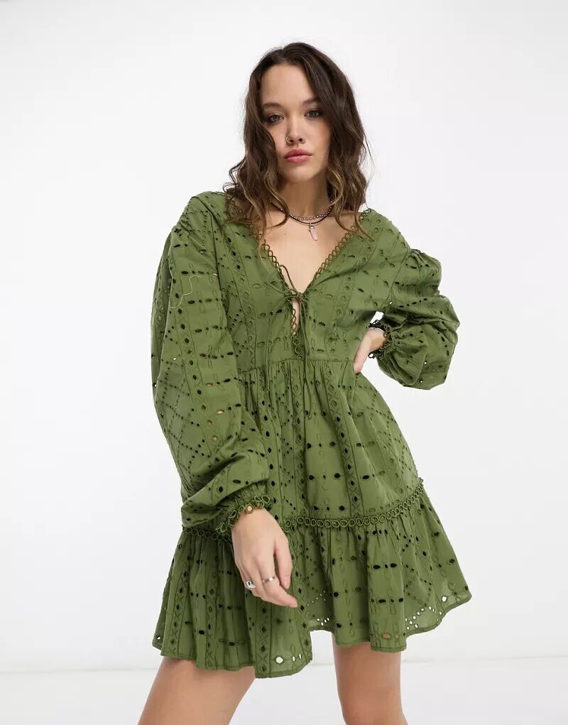 Платье мини цвета хаки с английской вышивкой и завязками спереди Reclaimed Vintage
Платье мини цвета хаки с английской вышивкой и завязками спереди Reclaimed Vintage