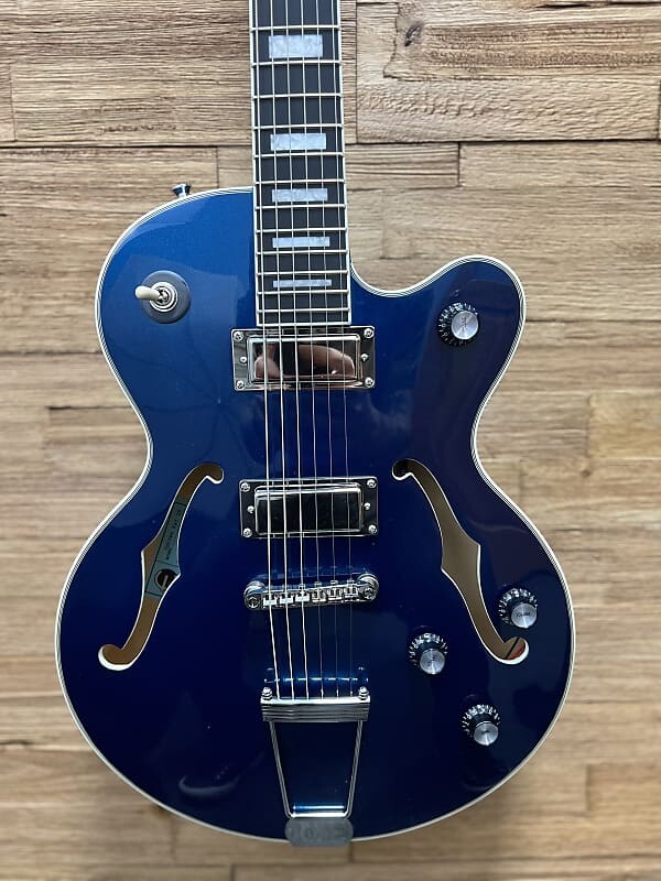 Электрогитара Epiphone Uptown Kat ES Semi Hollow Guitar- Sapphire Blue Metallic 7lbs 2oz. New!
Электрогитара Epiphone Uptown Kat ES Semi Hollow Guitar- Sapphire Blue Metallic 7lbs 2oz. New!