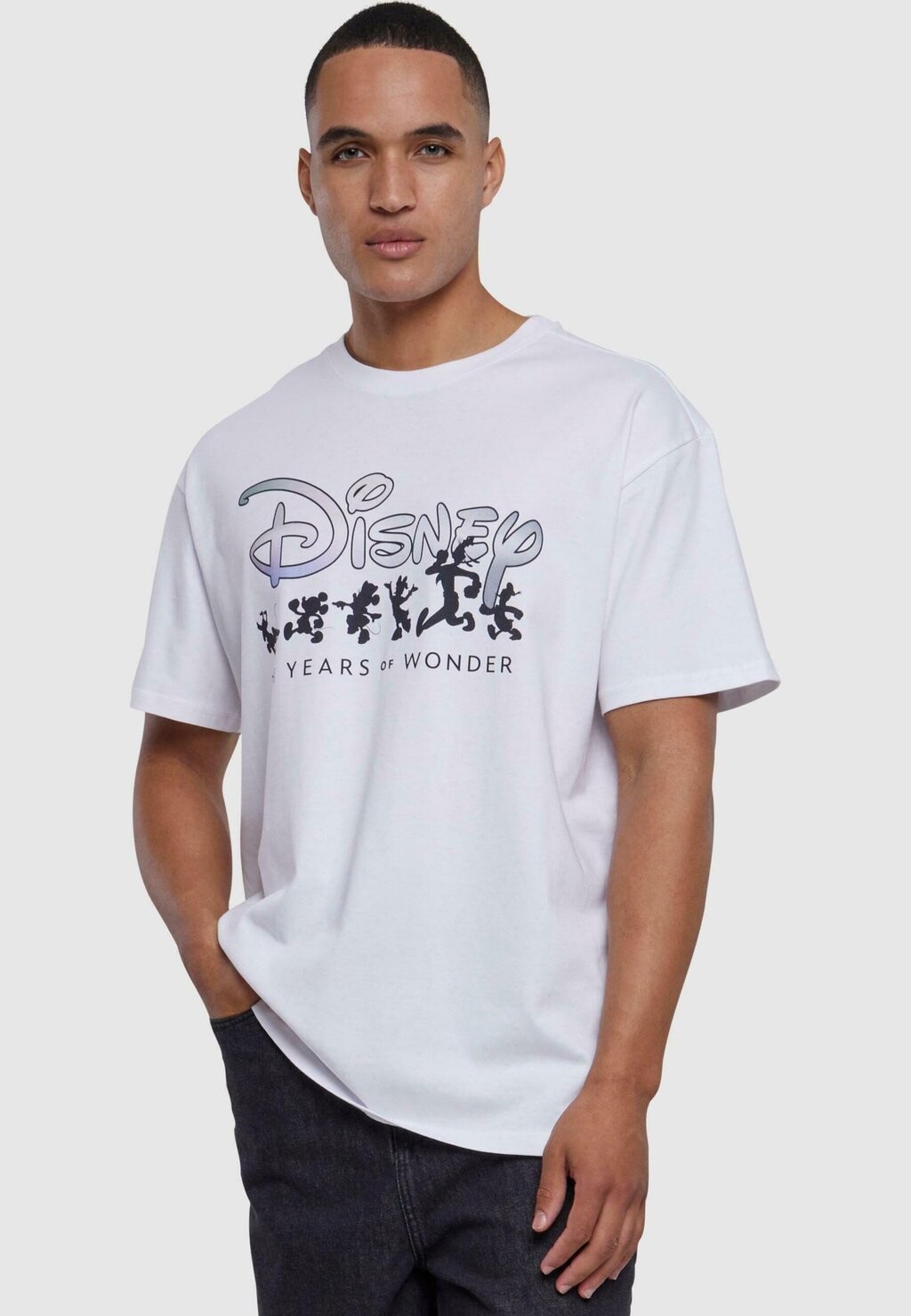 Футболка с принтом UNISEX DISNEY 100 YEARS OF LOGO Upscale by Mister Tee, цвет white
Футболка с принтом UNISEX DISNEY 100 YEARS OF LOGO Upscale by Mister Tee, цвет white