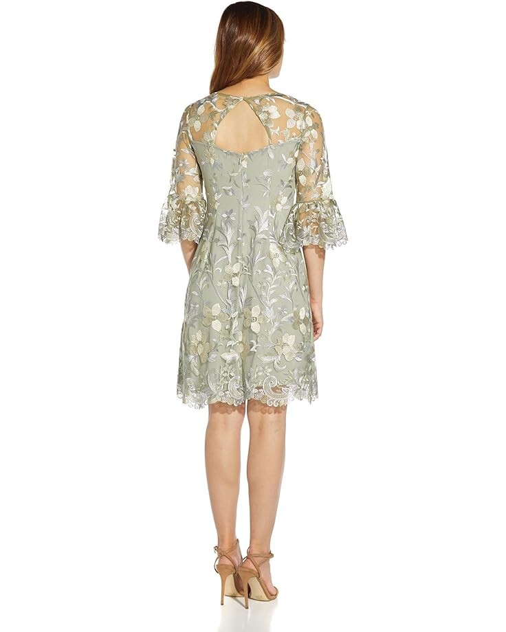 Платье Adrianna Papell Embroidered Bell Sleeve Sheath Dress, цвет Blue Green Multi
Платье Adrianna Papell Embroidered Bell Sleeve Sheath Dress, цвет Blue Green Multi