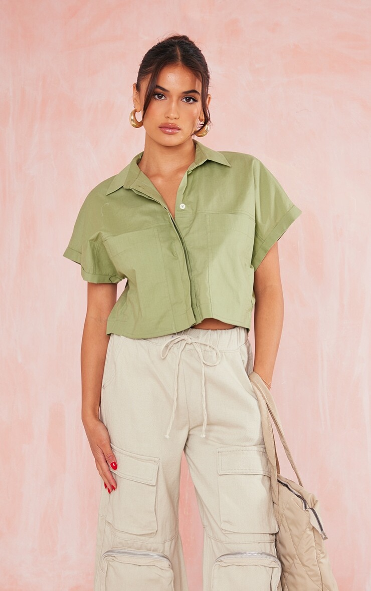 PrettyLittleThing Оливковая хлопковая рубашка свободного кроя с карманами свободного кроя
PrettyLittleThing Оливковая хлопковая рубашка свободного кроя с карманами свободного кроя