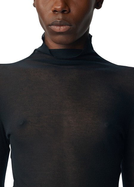 Футболка стандартного кроя Kaisu с длинными рукавами и высоким воротником Ann Demeulemeester, черный
Футболка стандартного кроя Kaisu с длинными рукавами и высоким воротником Ann Demeulemeester, черный