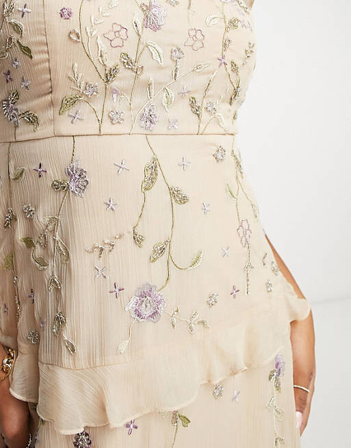 Платье макси на бретельках с вышивкой цвета шампанского ASOS DESIGN Petite Bridesmaid
Платье макси на бретельках с вышивкой цвета шампанского ASOS DESIGN Petite Bridesmaid