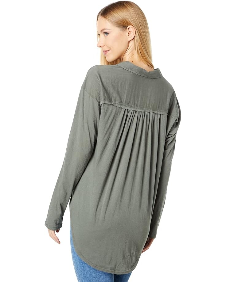 Рубашка Splendid Paige Classic Button Front Shirt, цвет Soft Vintage Olive Branch
Рубашка Splendid Paige Classic Button Front Shirt, цвет Soft Vintage Olive Branch