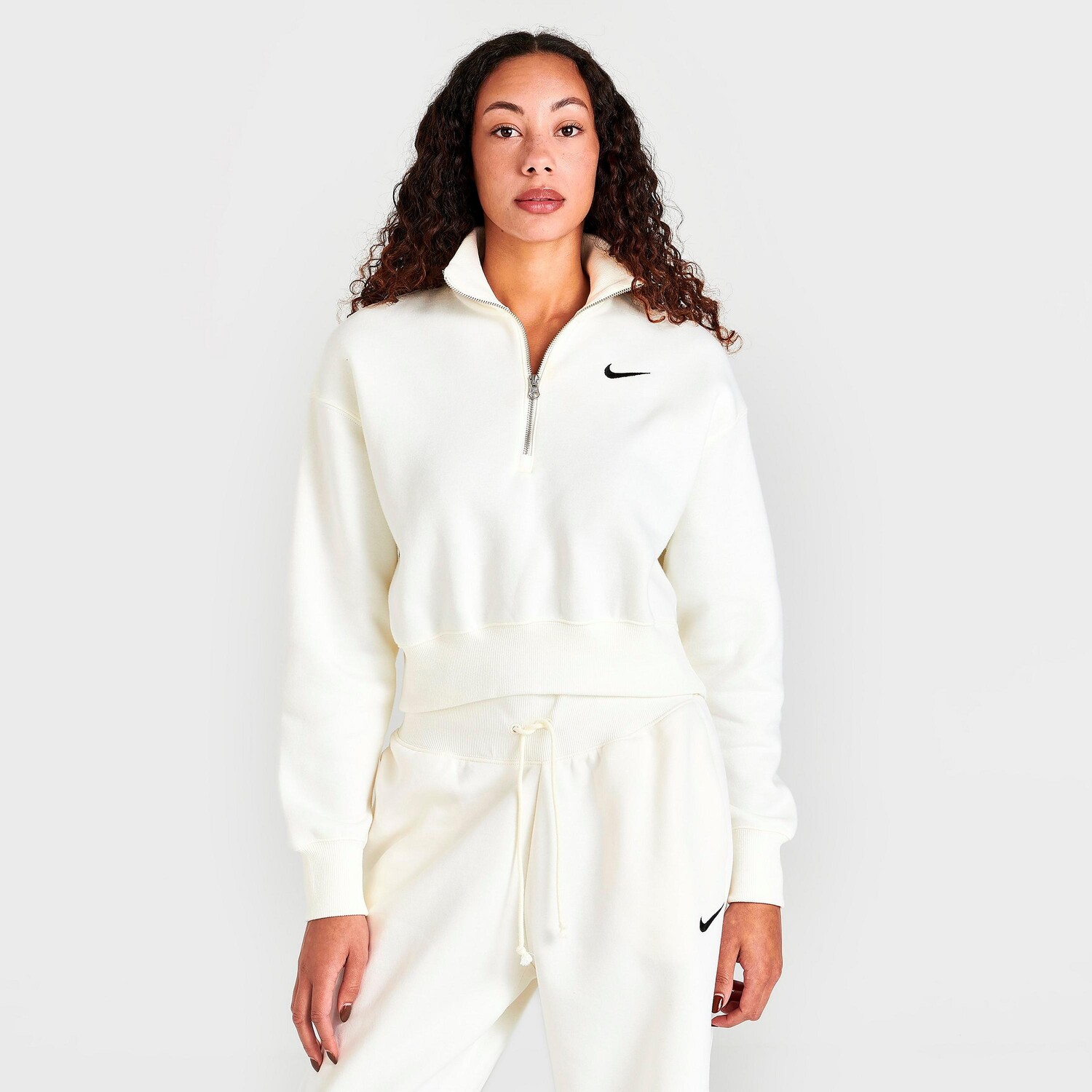 Женская укороченная толстовка Nike Sportswear Phoenix Fleece Oversized с молнией до половины, белый
Женская укороченная толстовка Nike Sportswear Phoenix Fleece Oversized с молнией до половины, белый
