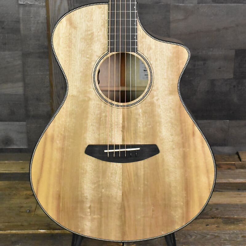 Breedlove Oregon Concert CE - полностью миртлвуд с жестким корпусом, серийный номер: 8219
Breedlove Oregon Concert CE - полностью миртлвуд с жестким корпусом, серийный номер: 8219