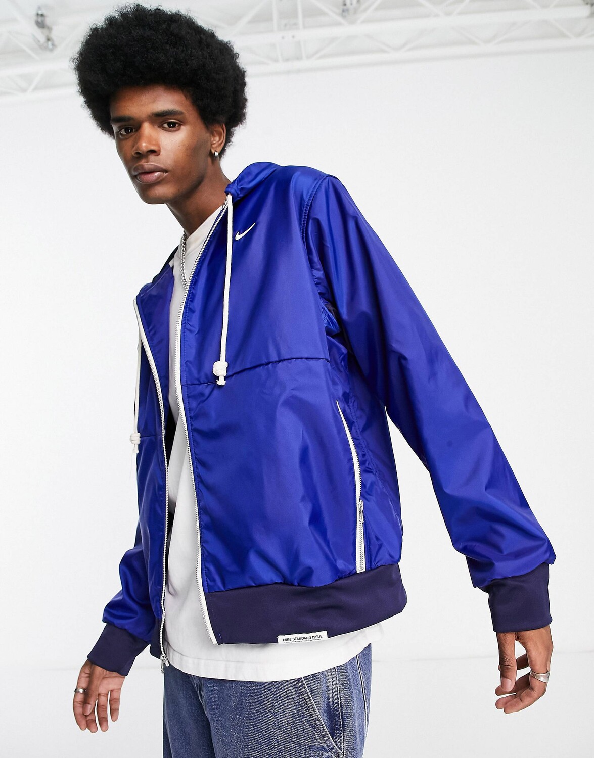 Синяя худи на молнии Nike Basketball Seasonal Seasonal Exploration Standard Issue Therma-FIT
Синяя худи на молнии Nike Basketball Seasonal Seasonal Exploration Standard Issue Therma-FIT
