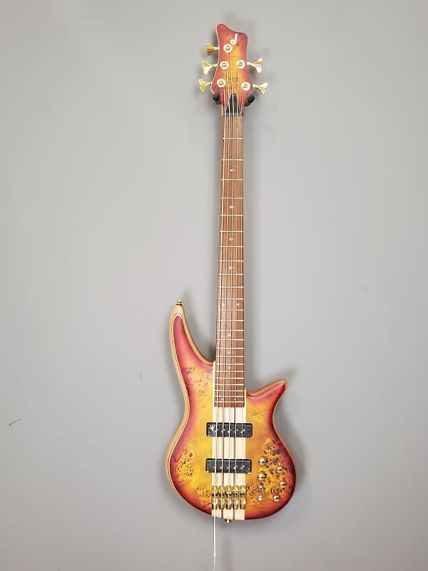 5-струнная бас-гитара Jackson Pro Series Spectra 2021 Cherry Burst Pro Series Spectra 5 String Bass
5-струнная бас-гитара Jackson Pro Series Spectra 2021 Cherry Burst Pro Series Spectra 5 String Bass
