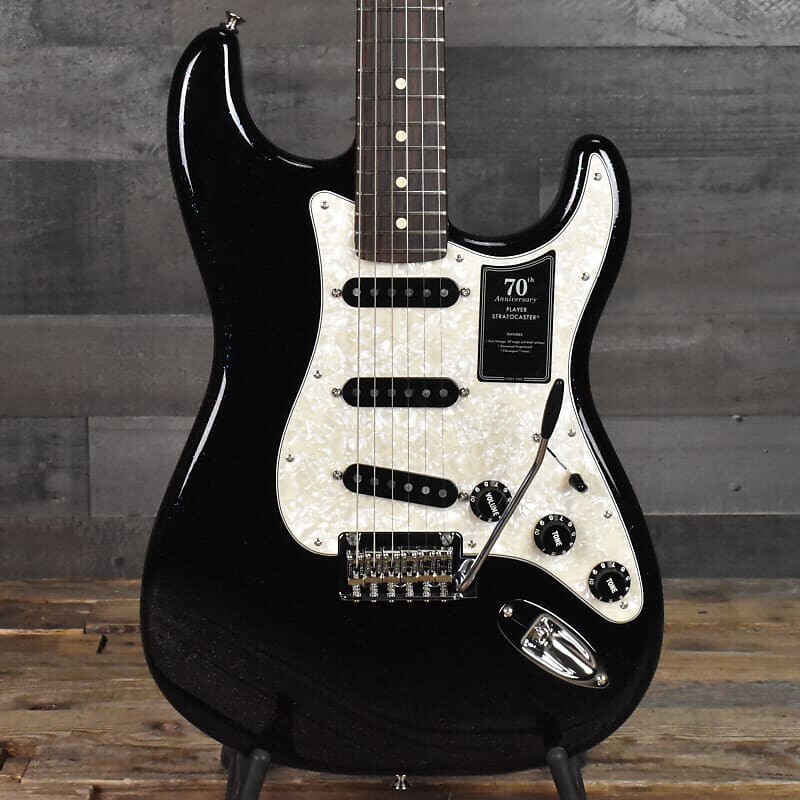 Электрогитара Fender 70th Anniversary Player Stratocaster - Nebula Noir with Deluxe Gig Bag
Электрогитара Fender 70th Anniversary Player Stratocaster - Nebula Noir with Deluxe Gig Bag