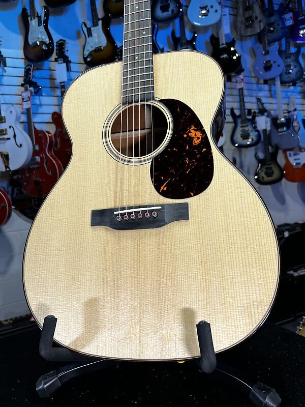 Акустическая гитара Martin 000-18 Modern Deluxe Acoustic Guitar - Natural Auth Dealer Free Shipping! 836 GET PLEK’D!
Акустическая гитара Martin 000-18 Modern Deluxe Acoustic Guitar - Natural Auth Dealer Free Shipping! 836 GET PLEK’D!