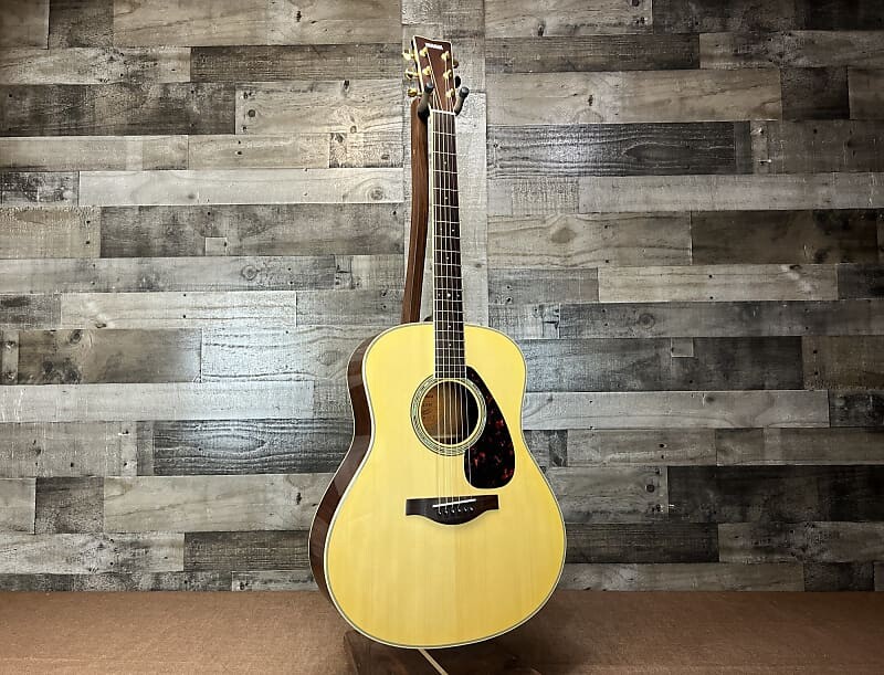 Yamaha LL6M ARE Original Jumbo - Натуральный Yamaha LL6M ARE Original Jumbo - Natural
Yamaha LL6M ARE Original Jumbo - Натуральный Yamaha LL6M ARE Original Jumbo - Natural