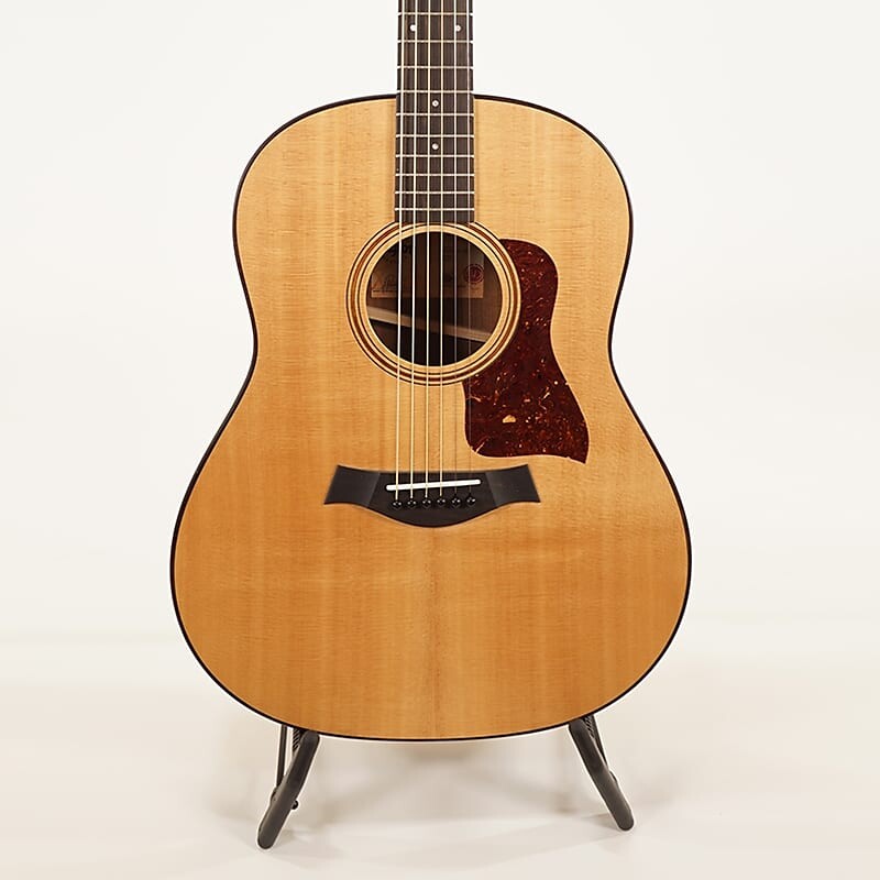 Taylor AD17 — серия American Dream Grand Pacific с креплениями V-класса (в комплекте AeroCase)
Taylor AD17 — серия American Dream Grand Pacific с креплениями V-класса (в комплекте AeroCase)