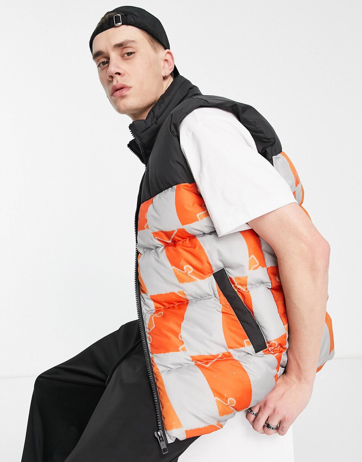 Разноцветный пуховик с принтом ASOS DESIGN, воротником-трубой и контрастной черной кокеткой ASOS DESIGN
Разноцветный пуховик с принтом ASOS DESIGN, воротником-трубой и контрастной черной кокеткой ASOS DESIGN