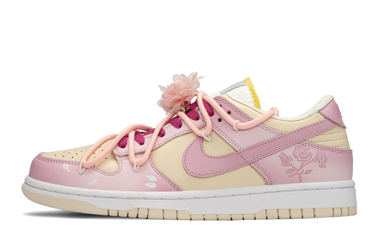 Кроссовки Nike Dunk Skateboarding Shoes Women's Low-top White/beige/pink, розовый
Кроссовки Nike Dunk Skateboarding Shoes Women's Low-top White/beige/pink, розовый