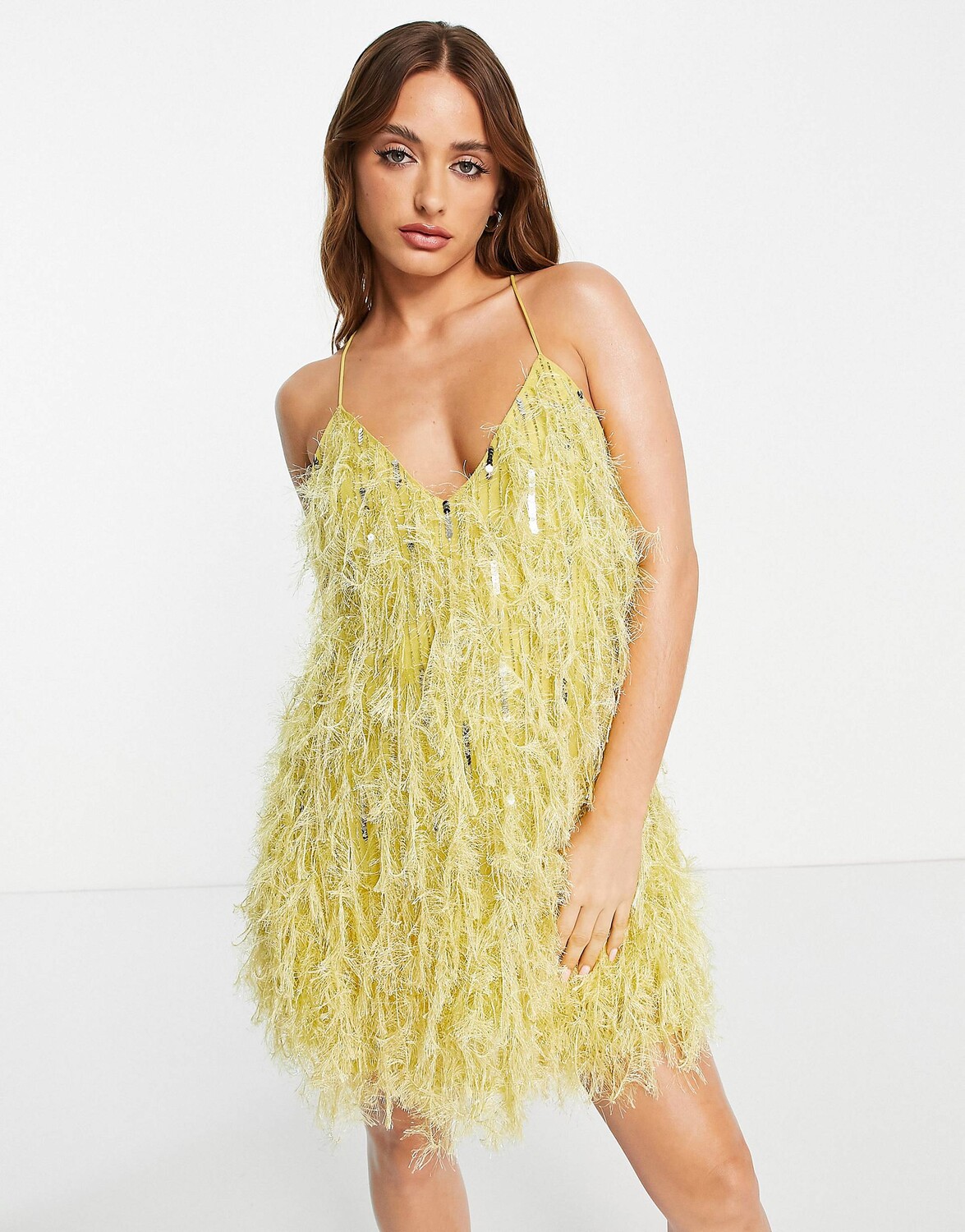 Лимонное мини-платье с глубоким вырезом на спине ASOS EDITION с перьями и пайетками, Желтый
Лимонное мини-платье с глубоким вырезом на спине ASOS EDITION с перьями и пайетками, Желтый