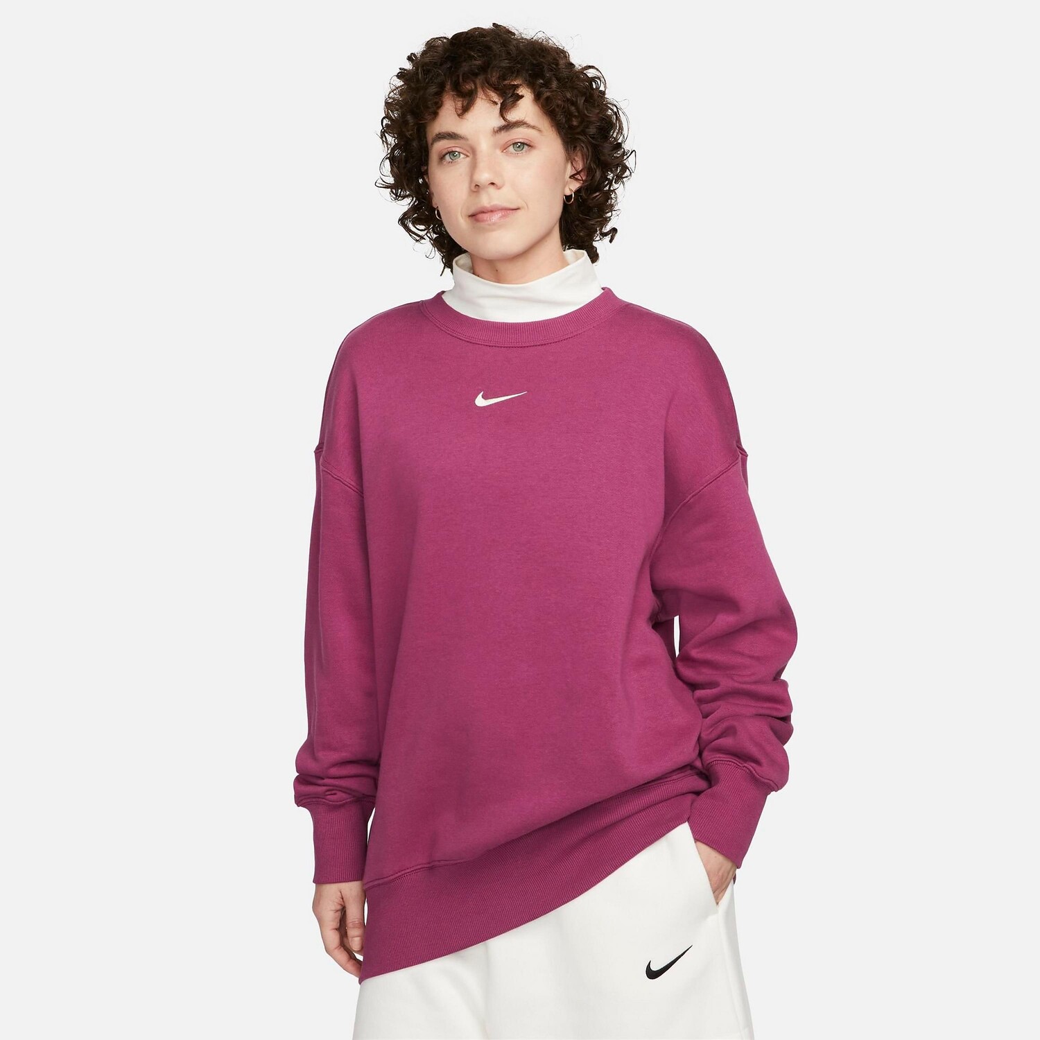 Женская флисовая толстовка оверсайз с круглым вырезом Nike Sportswear Phoenix, фиолетовый
Женская флисовая толстовка оверсайз с круглым вырезом Nike Sportswear Phoenix, фиолетовый
