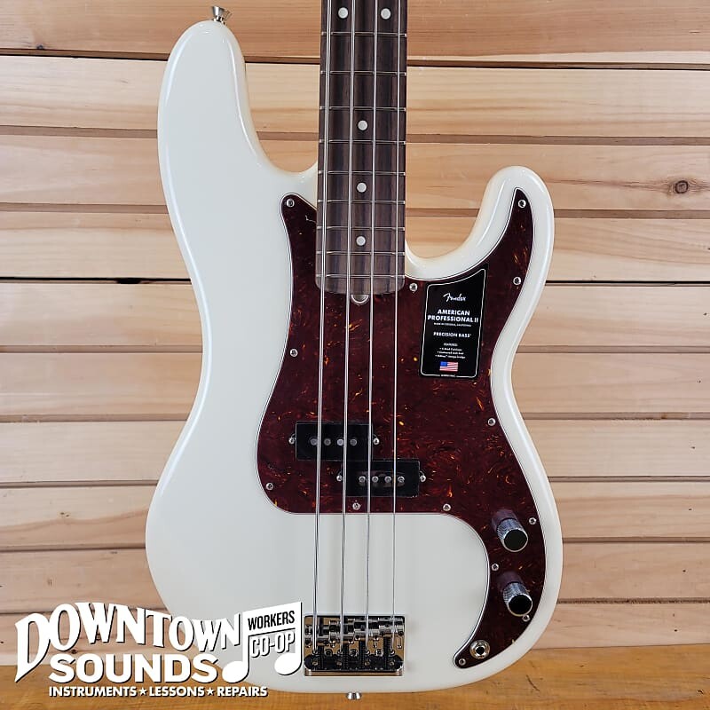 Бас-гитара Fender American Professional II Precision Bass в литом корпусе — олимпийский белый AMERICAN PROFESSIONAL II P BASS - OLYMPIC WHITE
Бас-гитара Fender American Professional II Precision Bass в литом корпусе — олимпийский белый AMERICAN PROFESSIONAL II P BASS - OLYMPIC WHITE
