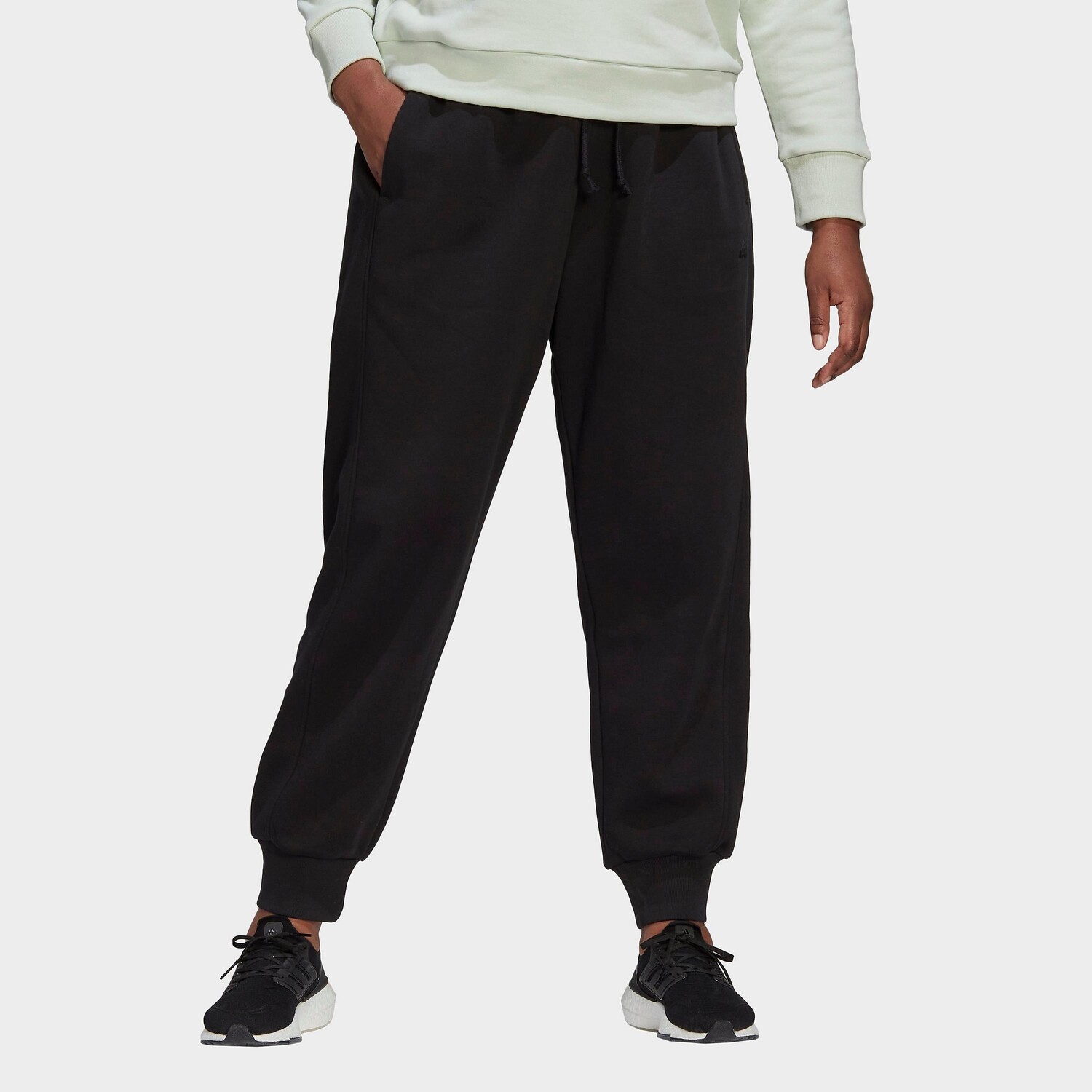 Женские брюки-джоггеры из флиса adidas Sportswear All SZN (большие размеры), черный
Женские брюки-джоггеры из флиса adidas Sportswear All SZN (большие размеры), черный