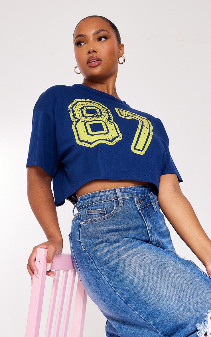 PrettyLittleThing Плюс Темно-синяя укороченная футболка оверсайз с принтом, Синий
PrettyLittleThing Плюс Темно-синяя укороченная футболка оверсайз с принтом, Синий