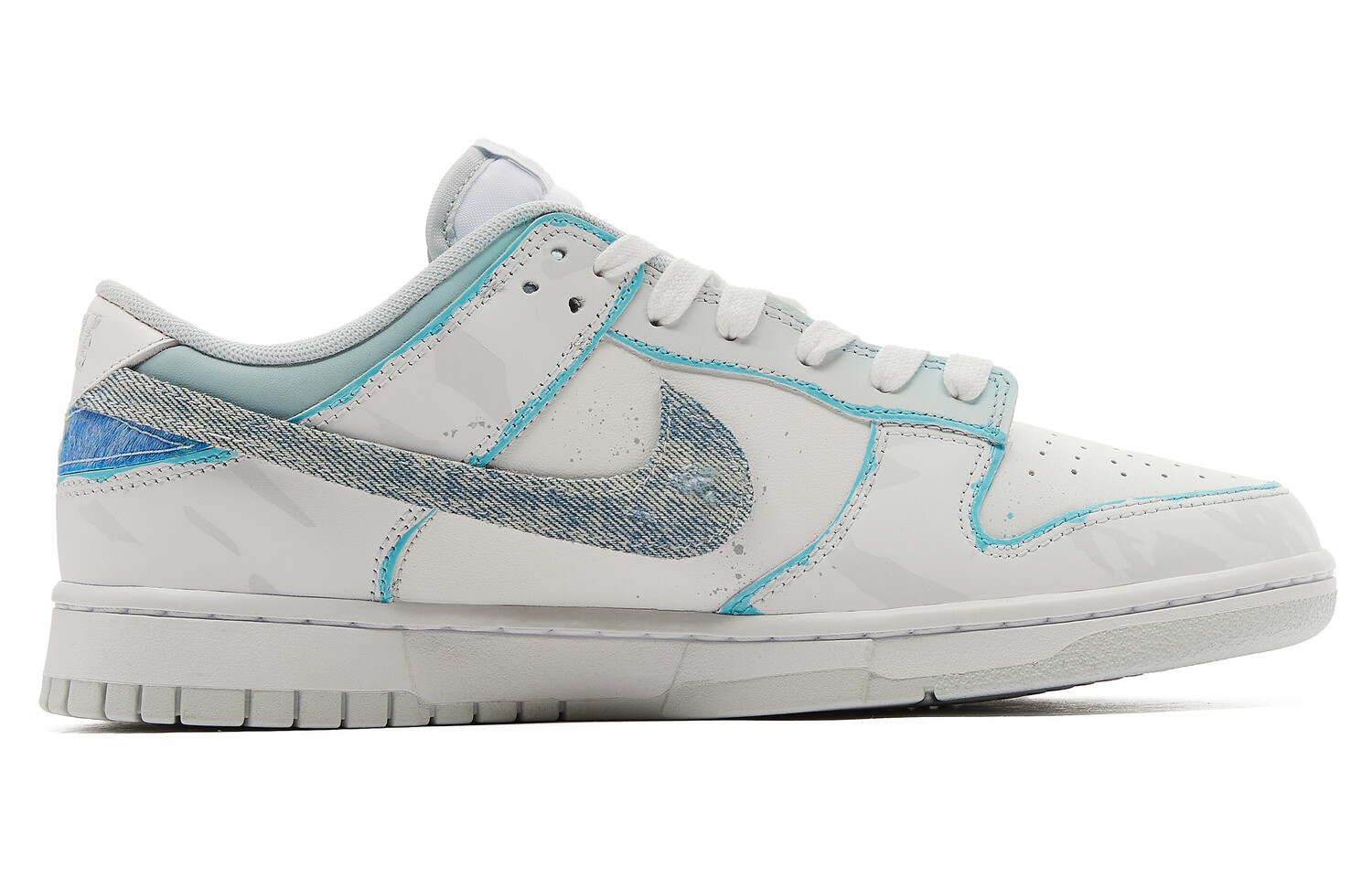 Кроссовки Nike Dunk Skateboarding Shoes Unisex Low-top White/Royal Blue/Fern Green, синий/белый
Кроссовки Nike Dunk Skateboarding Shoes Unisex Low-top White/Royal Blue/Fern Green, синий/белый