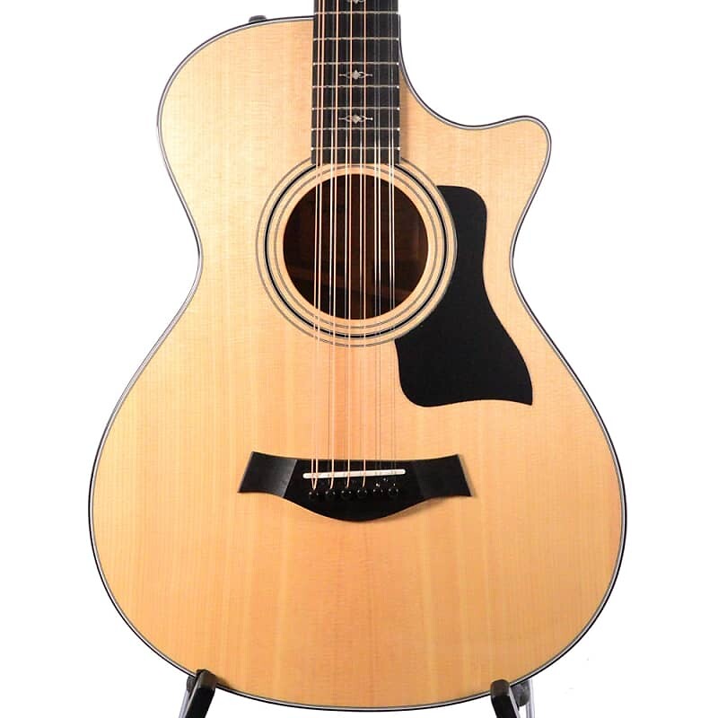 12-струнная акустическая/электрическая гитара Taylor 352ce Grand Concert Cutaway с HSC
12-струнная акустическая/электрическая гитара Taylor 352ce Grand Concert Cutaway с HSC