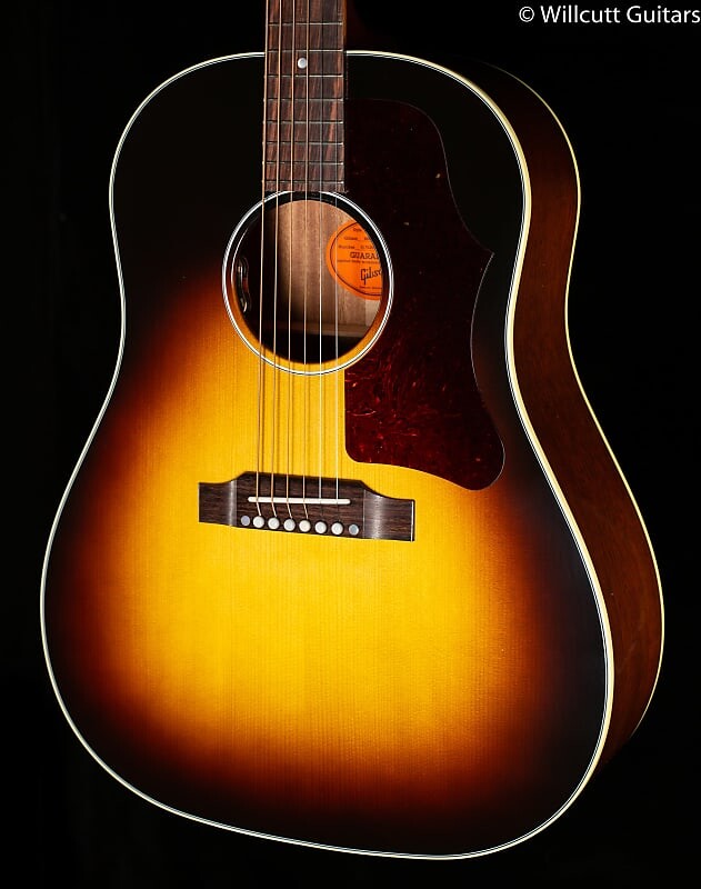Gibson Custom Shop Willcutt Exclusive 50's J-45 Vintage Sunburst Red Spruce (055) Gibson 50's J-45 Red Spruce (055)
Gibson Custom Shop Willcutt Exclusive 50's J-45 Vintage Sunburst Red Spruce (055) Gibson 50's J-45 Red Spruce (055)
