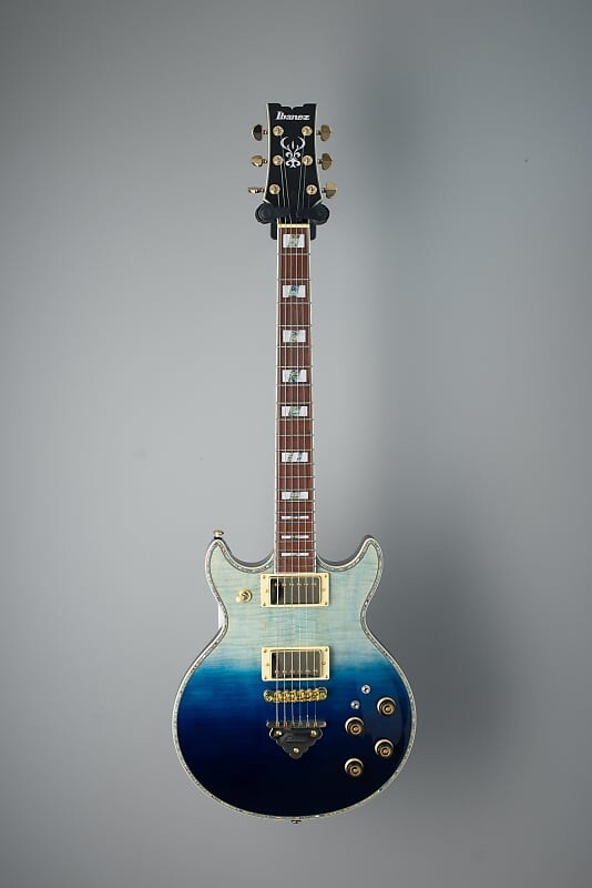 Электрогитара Ibanez Standard AR420 прозрачная синяя градация Standard AR420 Electric Guitar
Электрогитара Ibanez Standard AR420 прозрачная синяя градация Standard AR420 Electric Guitar