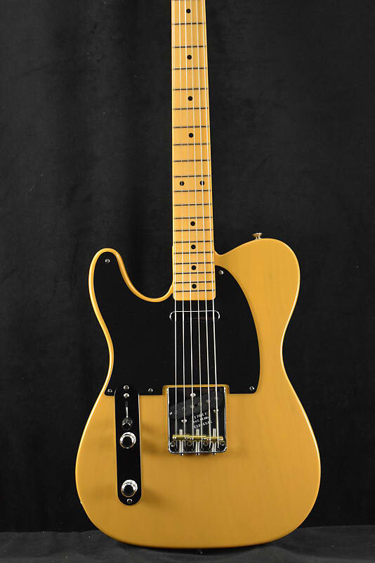 Накладка на гриф Fender American Original '50s Telecaster для левой руки, ириска, светлый клен American Original '50s Telecaster Left-Hand Butterscotch Blon...
Накладка на гриф Fender American Original '50s Telecaster для левой руки, ириска, светлый клен American Original '50s Telecaster Left-Hand Butterscotch Blon...