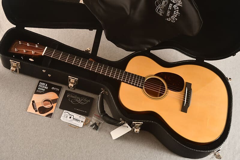 Акустическая гитара Martin Custom Shop OM 18 Style Italian Alpine GE Scallop Flamey Hog #2792776
Акустическая гитара Martin Custom Shop OM 18 Style Italian Alpine GE Scallop Flamey Hog #2792776