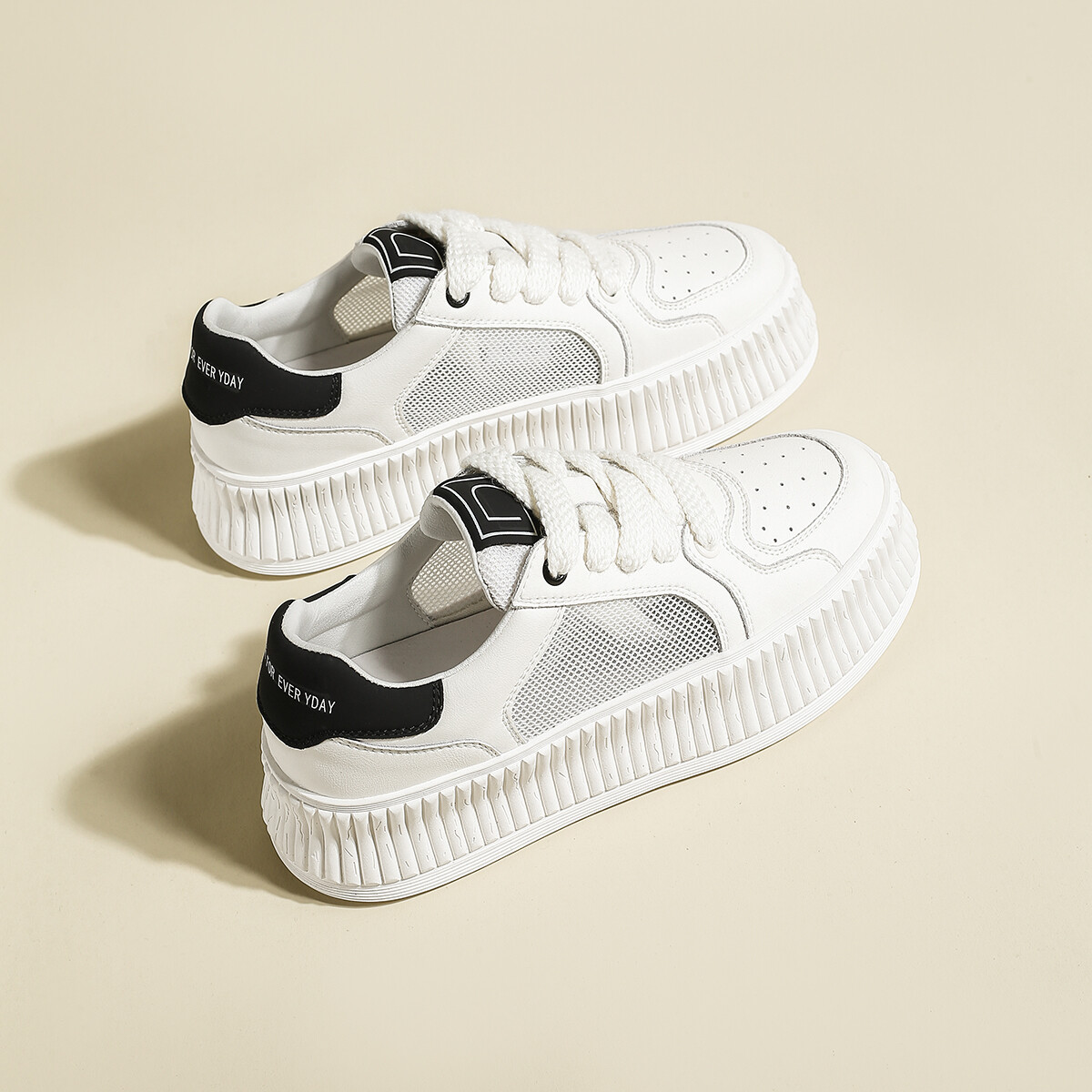 Кроссовки D:FUSE SCANDINAVIA Skateboarding Shoes Women's Low-top White, белый
Кроссовки D:FUSE SCANDINAVIA Skateboarding Shoes Women's Low-top White, белый